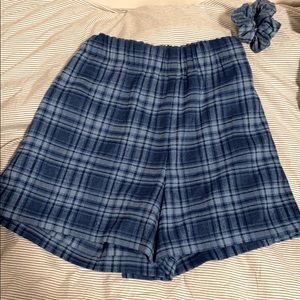 Blue plaid shorts and matching Scrunchie💙